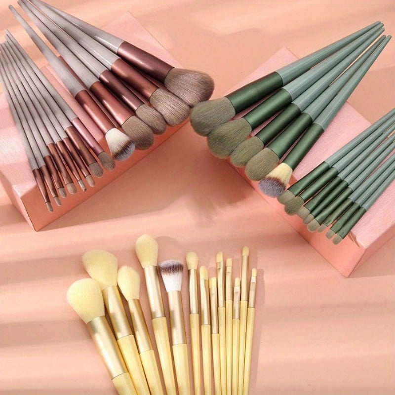 GlamlySkin GlowSweep 13Pcs Set